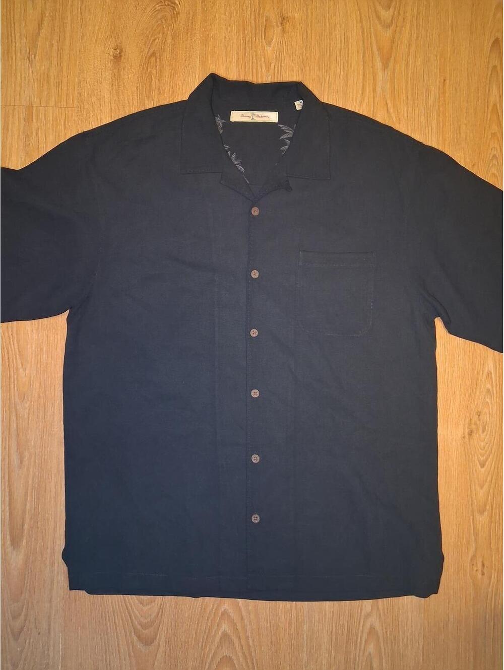Tommy Bahama Shirt Medium Black 100% Silk Geometric Hawaiian